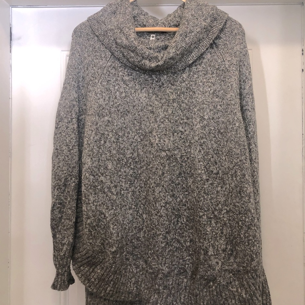 Leo & Nicole Grey Poncho Sweater